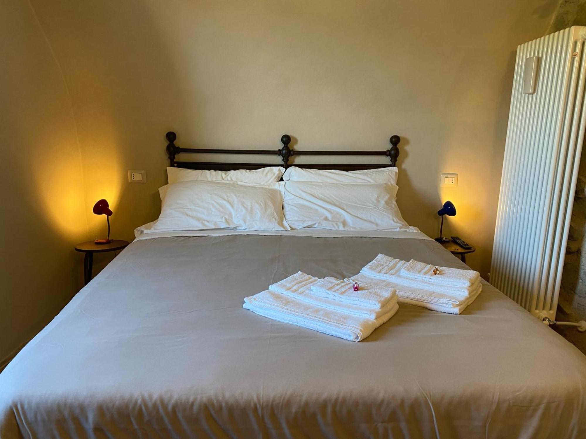 La Casa Medievale Suites E Spa Понтремоли Экстерьер фото