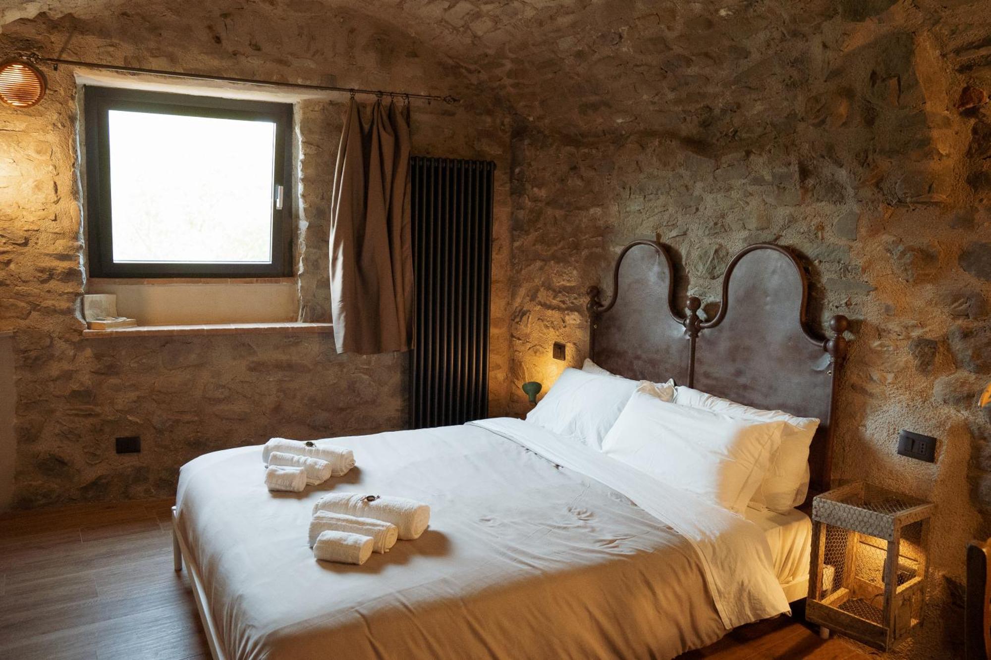 La Casa Medievale Suites E Spa Понтремоли Экстерьер фото