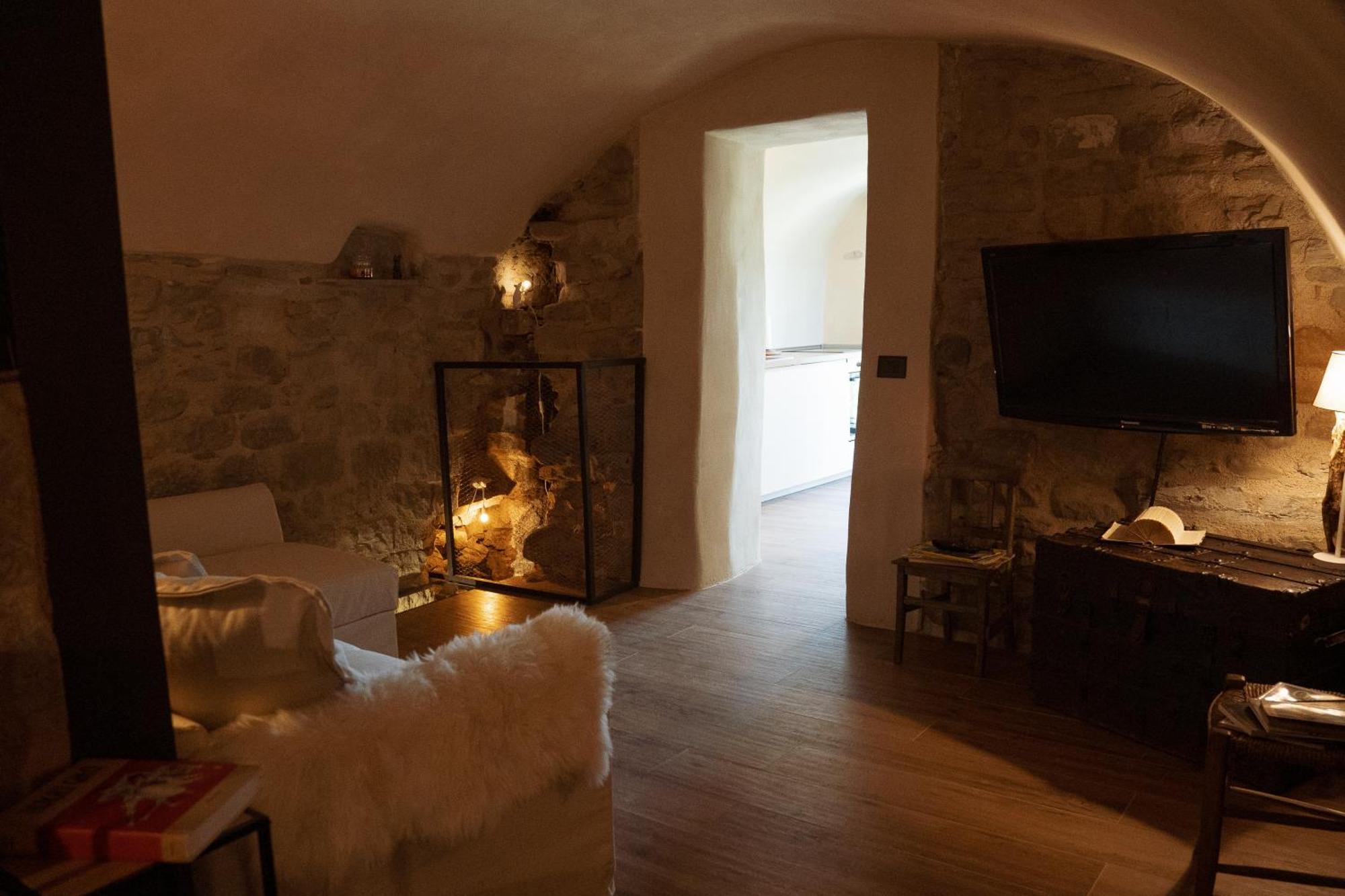 La Casa Medievale Suites E Spa Понтремоли Экстерьер фото