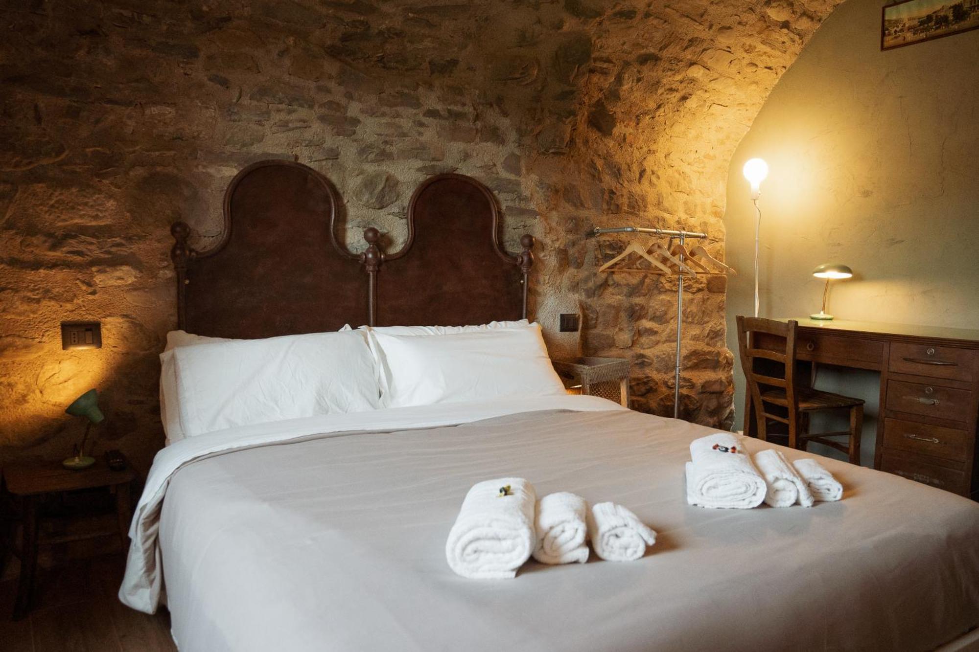 La Casa Medievale Suites E Spa Понтремоли Экстерьер фото